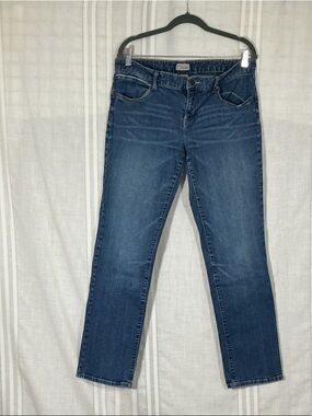GAP Straight Leg Jeans 10R Medium Wash Denim Classic Everyday Fit 10/30